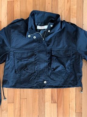 NWOT Women's Black Cropped Windbreaker Jacket